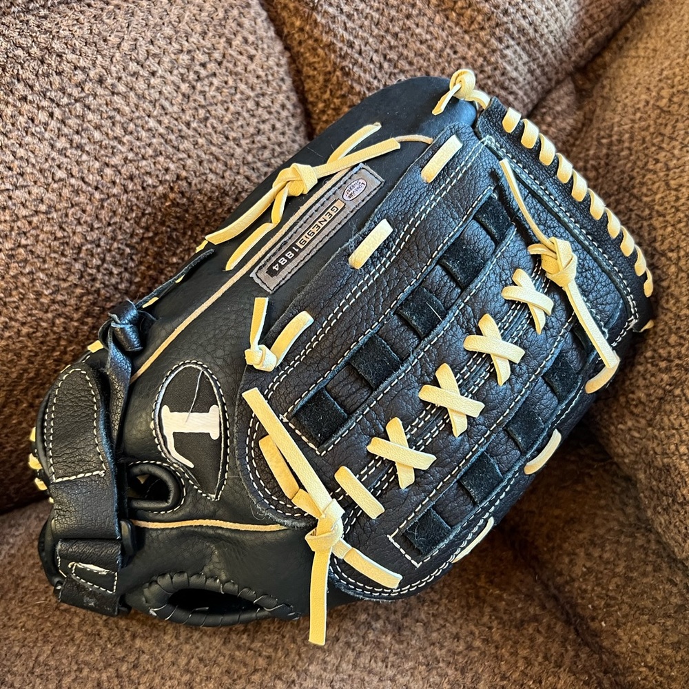 Softball glove never used